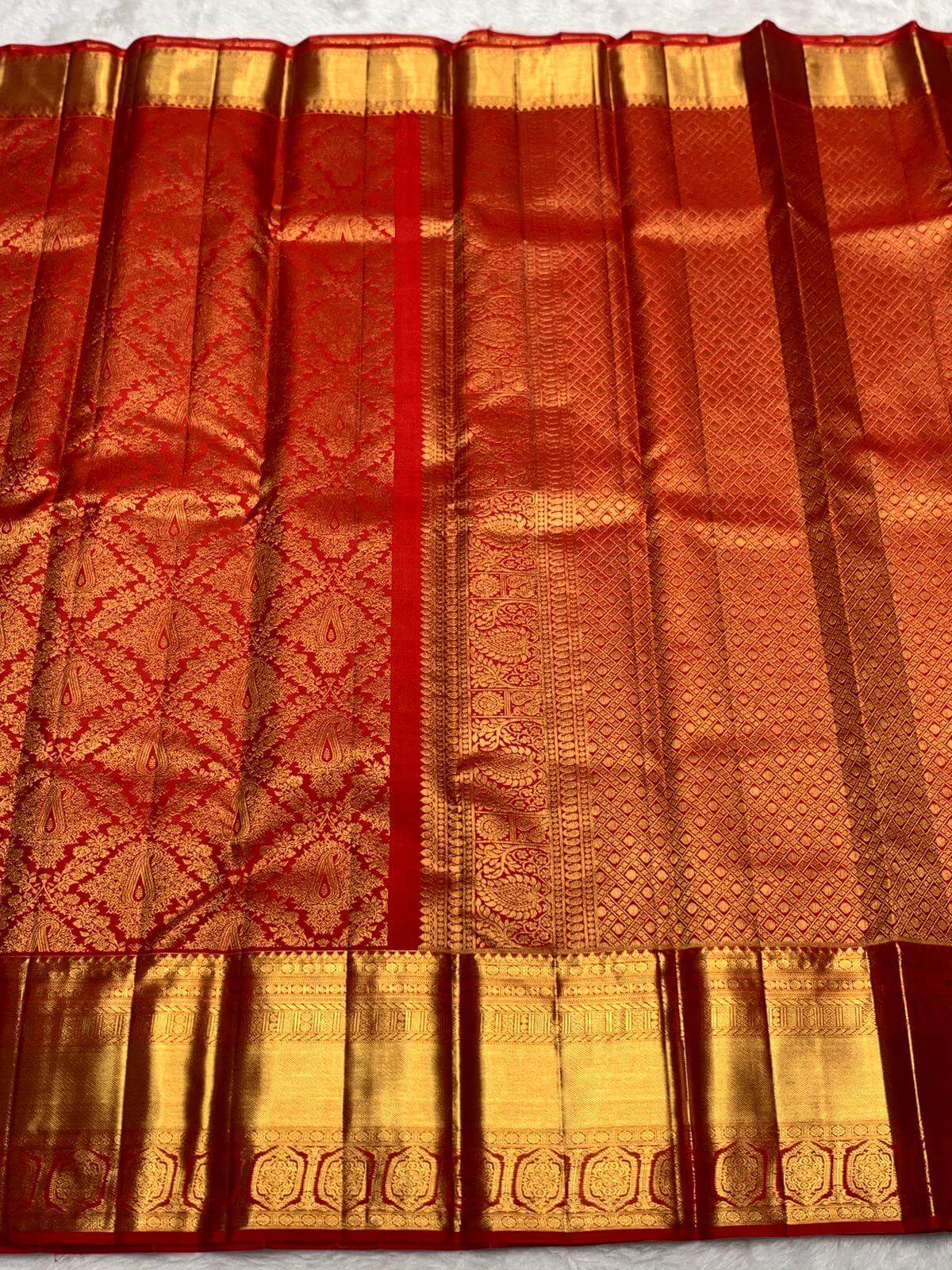 Ornate Red Pure Zari Weaving Banarasi Silk Saree With Arresting Blouse Piece