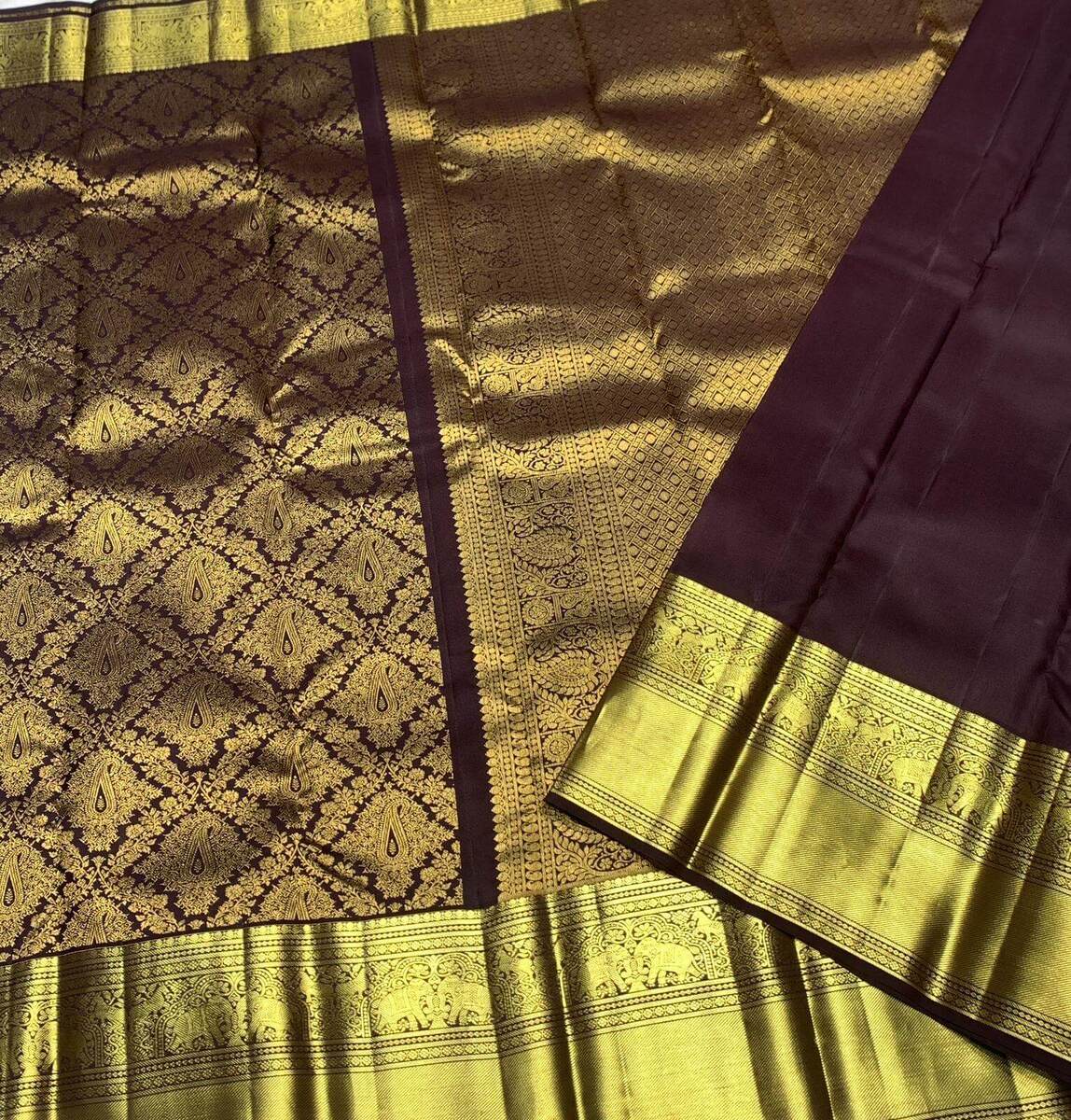 Piquant Wine Pure Zari Weaving Banarasi Silk Saree With Desultory Blouse Piece