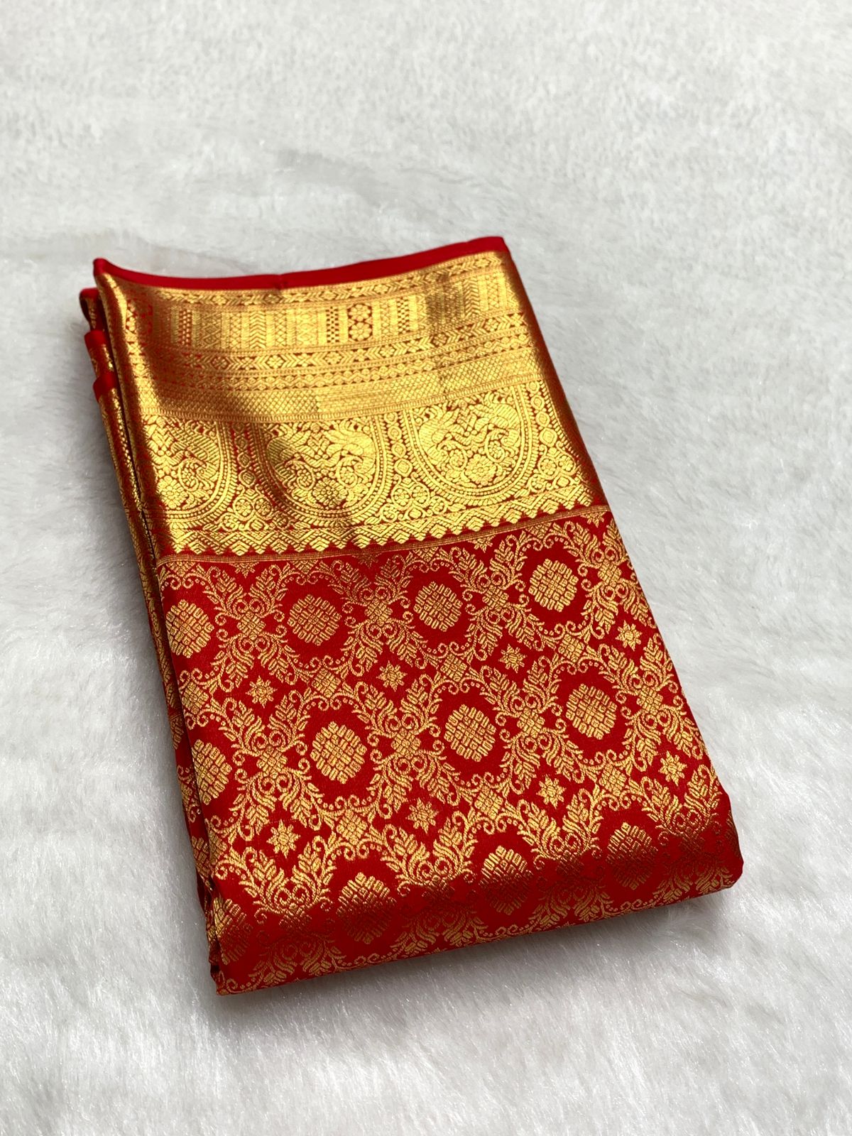 Amazing Red Pure Zari Weaving Banarasi Silk Saree With Glittering Blouse Piece