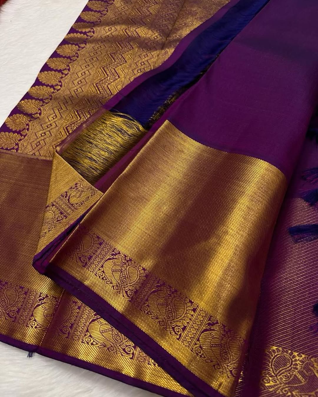 Deserving Purple Pure Zari Weaving Banarasi Silk Saree With Palimpsest Blouse Piece