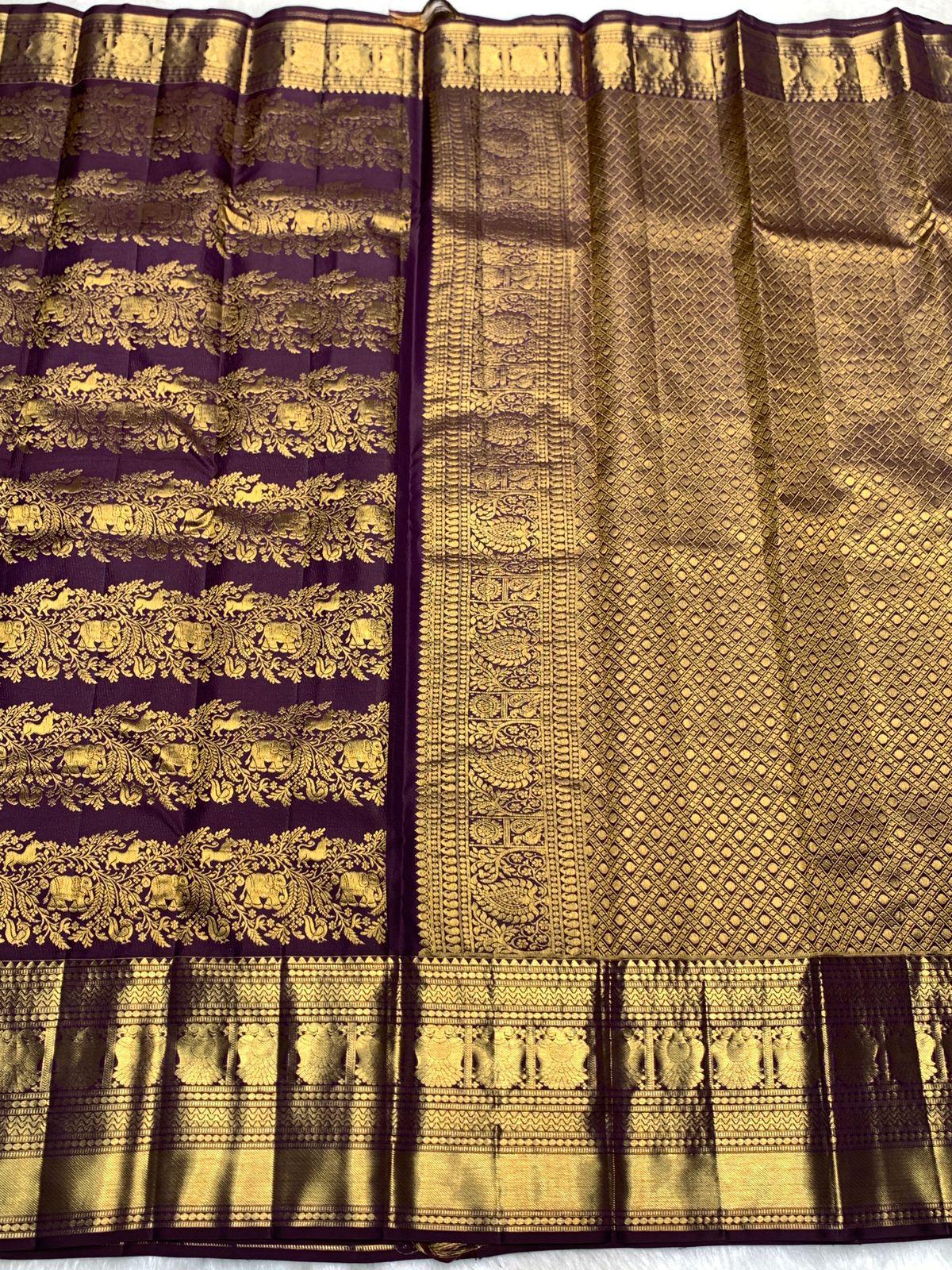 Fragrant Purple Pure Zari Weaving Banarasi Silk Saree With Mesmeric Blouse Piece