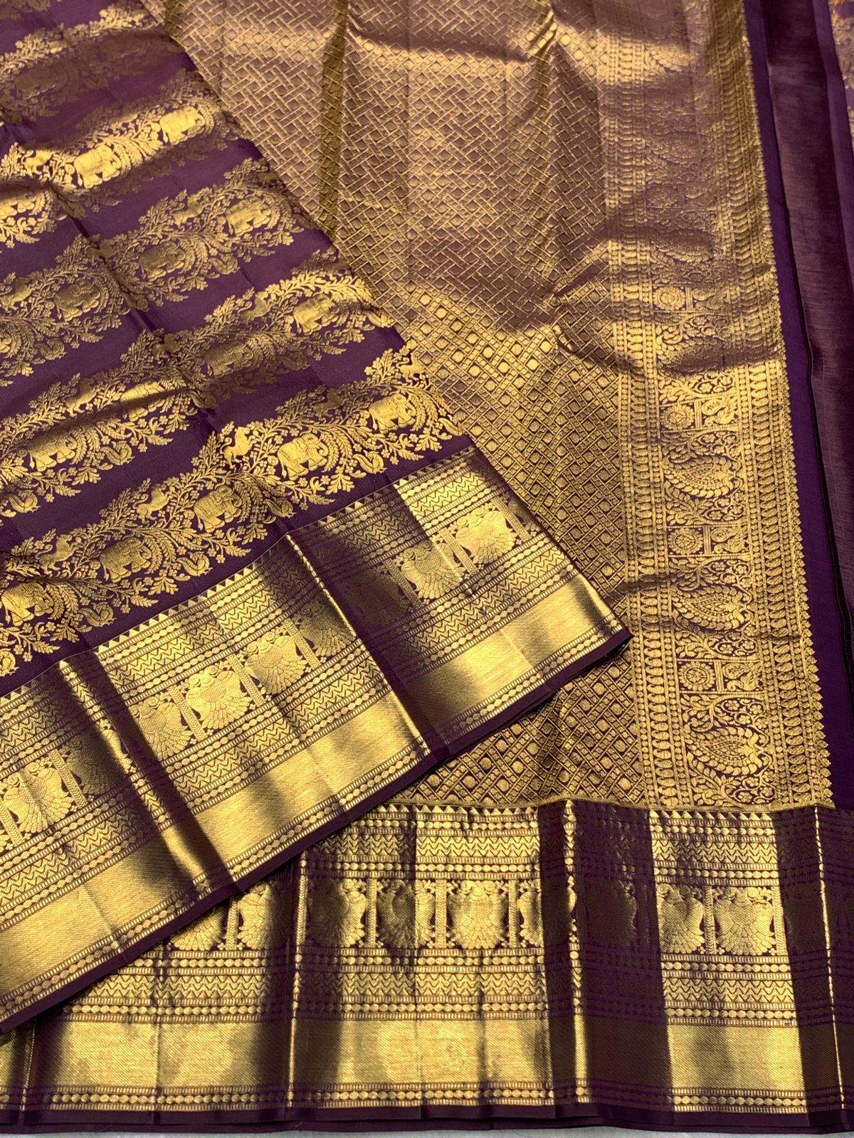 Fragrant Purple Pure Zari Weaving Banarasi Silk Saree With Mesmeric Blouse Piece