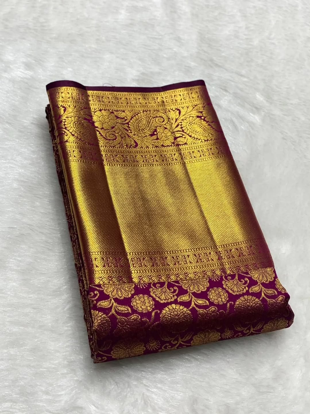 Bucolic Purple Pure Zari Weaving Banarasi Silk Saree With Appealing Blouse Piece