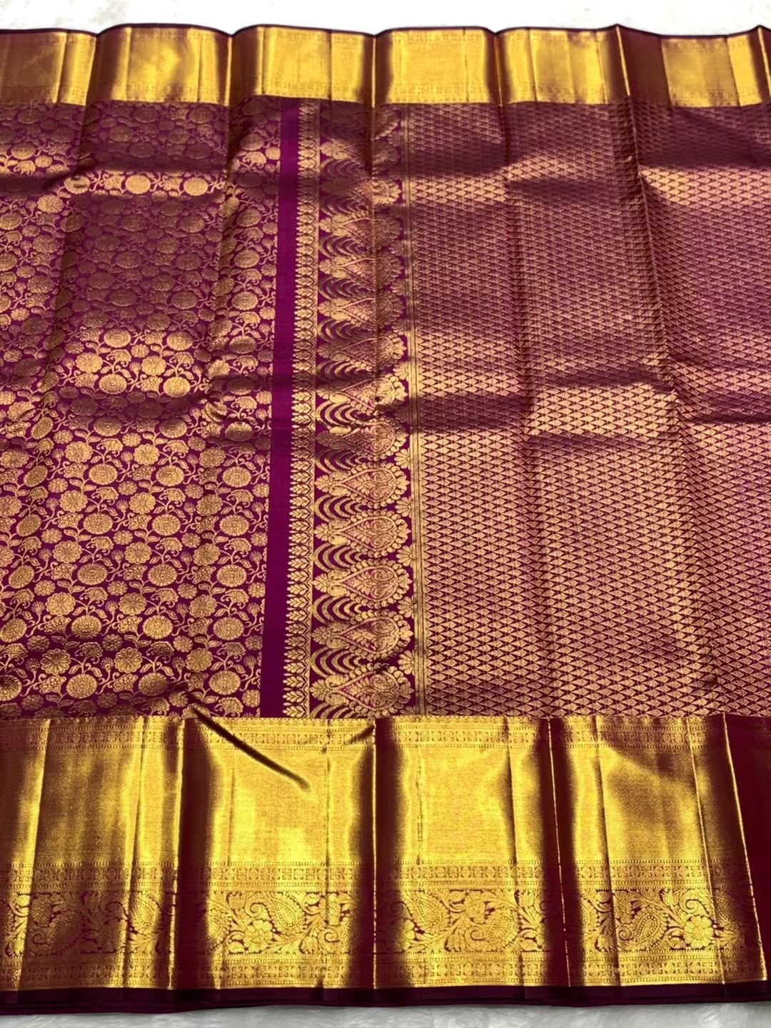 Bucolic Purple Pure Zari Weaving Banarasi Silk Saree With Appealing Blouse Piece