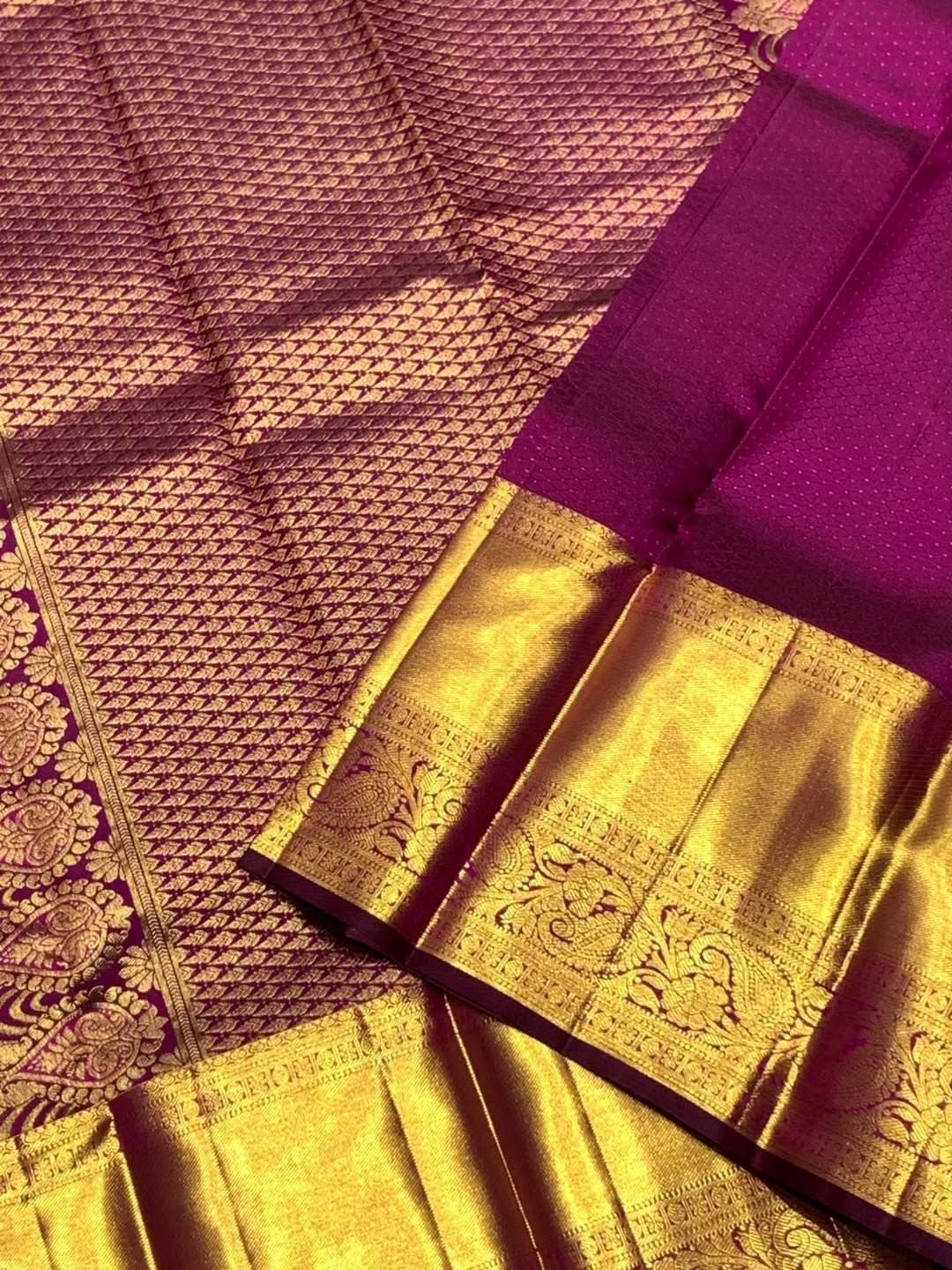 Bucolic Purple Pure Zari Weaving Banarasi Silk Saree With Appealing Blouse Piece
