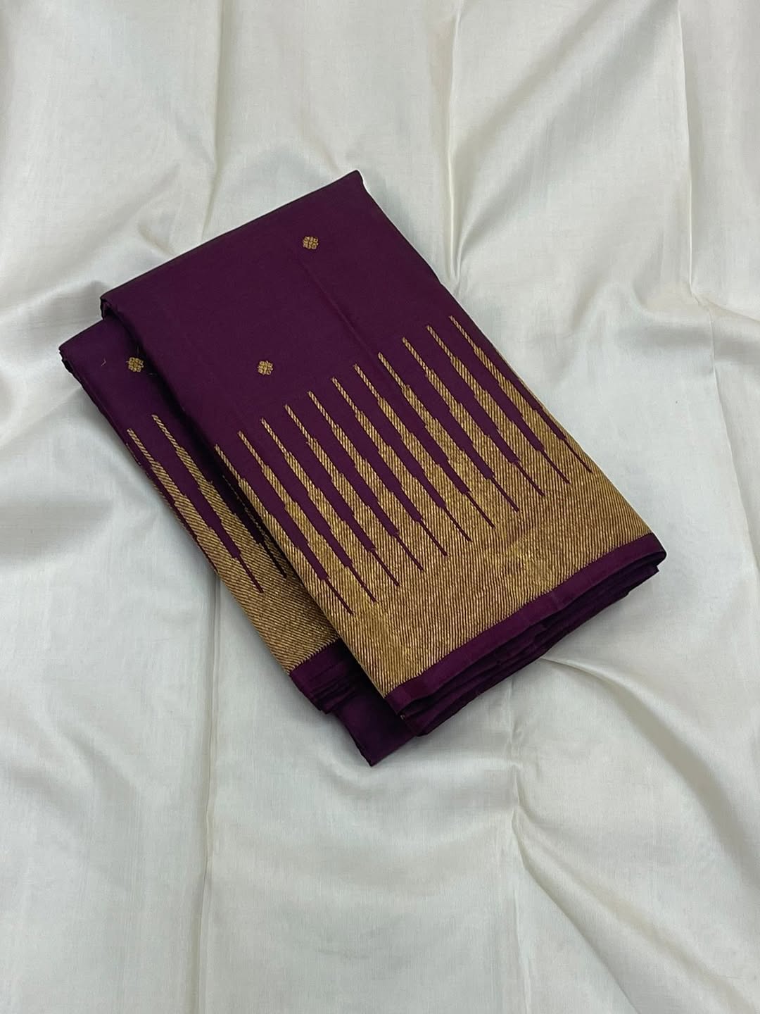 Flattering Purple Pure Zari Weaving Banarasi Silk Saree With Embrocation Blouse Piece
