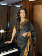 Extraordinary Black Pure Zari Weaving Banarasi Silk Saree With Dissemble Blouse Piece