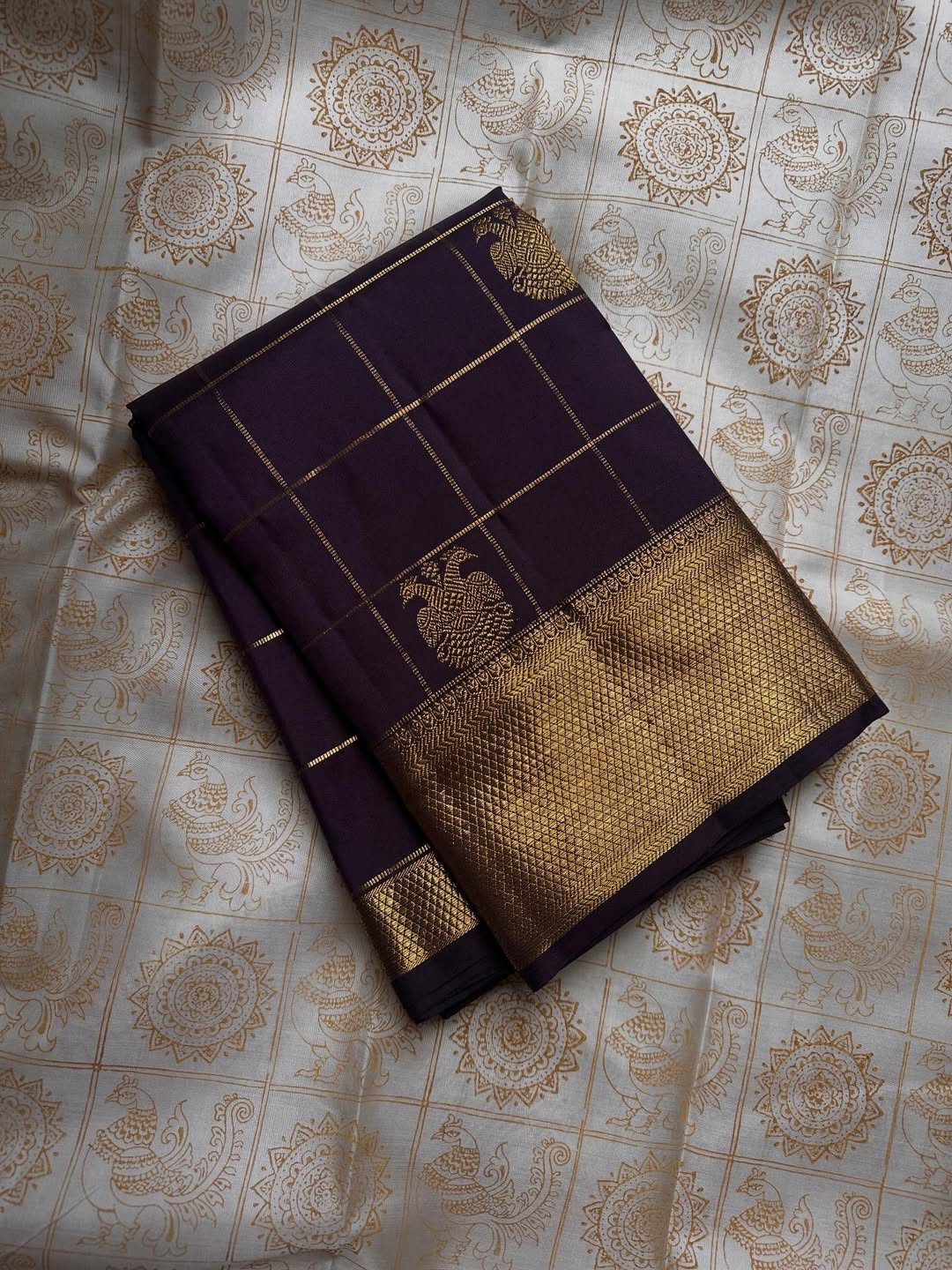Desirable Purple Pure Zari Weaving Banarasi Silk Saree With Panache Blouse Piece
