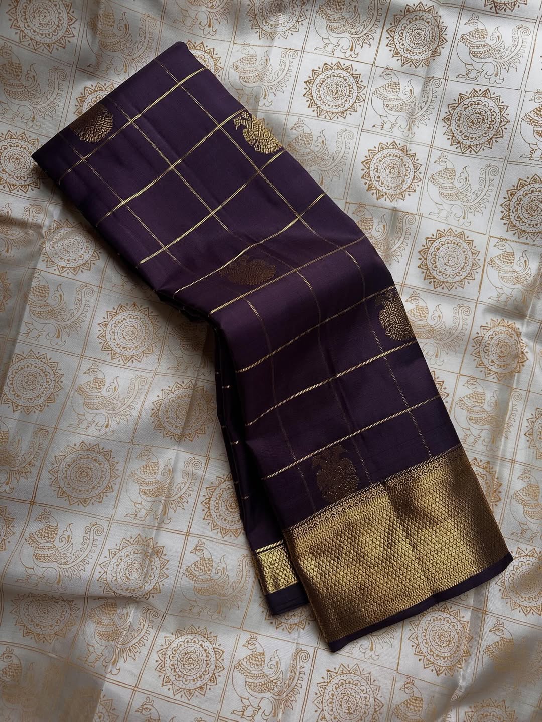 Desirable Purple Pure Zari Weaving Banarasi Silk Saree With Panache Blouse Piece