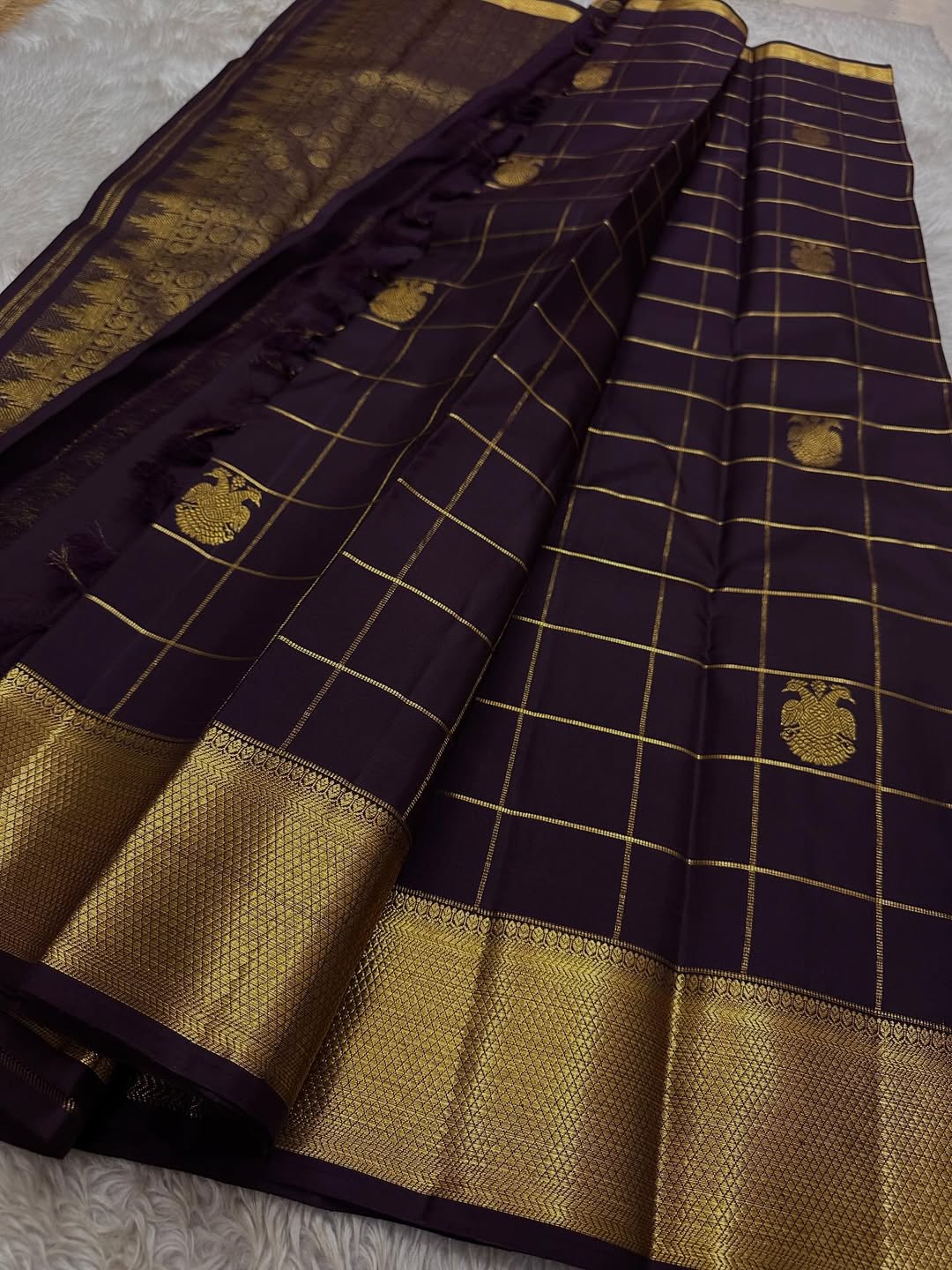 Desirable Purple Pure Zari Weaving Banarasi Silk Saree With Panache Blouse Piece