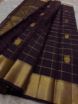 Desirable Purple Pure Zari Weaving Banarasi Silk Saree With Panache Blouse Piece