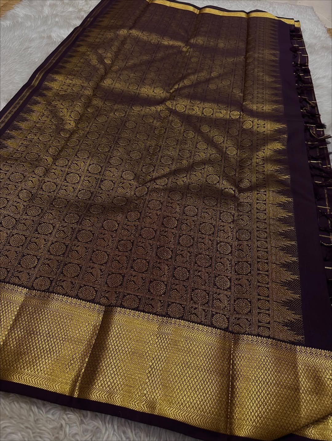 Desirable Purple Pure Zari Weaving Banarasi Silk Saree With Panache Blouse Piece