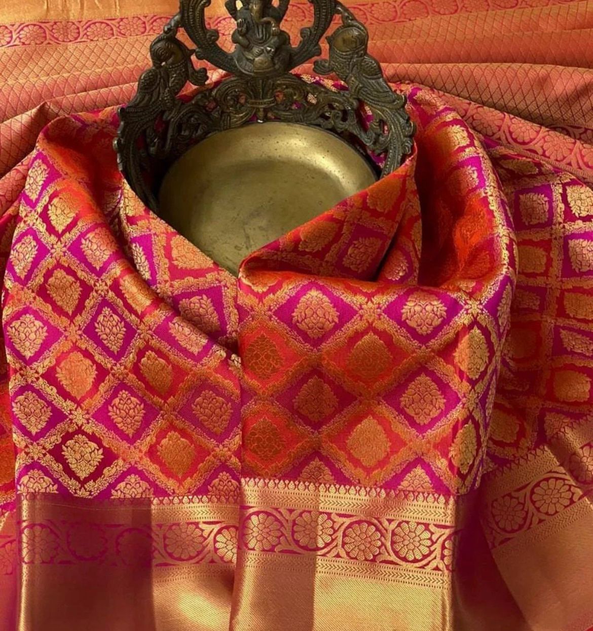 Glamorous Red Soft Silk Saree With Imaginative Blouse Piece