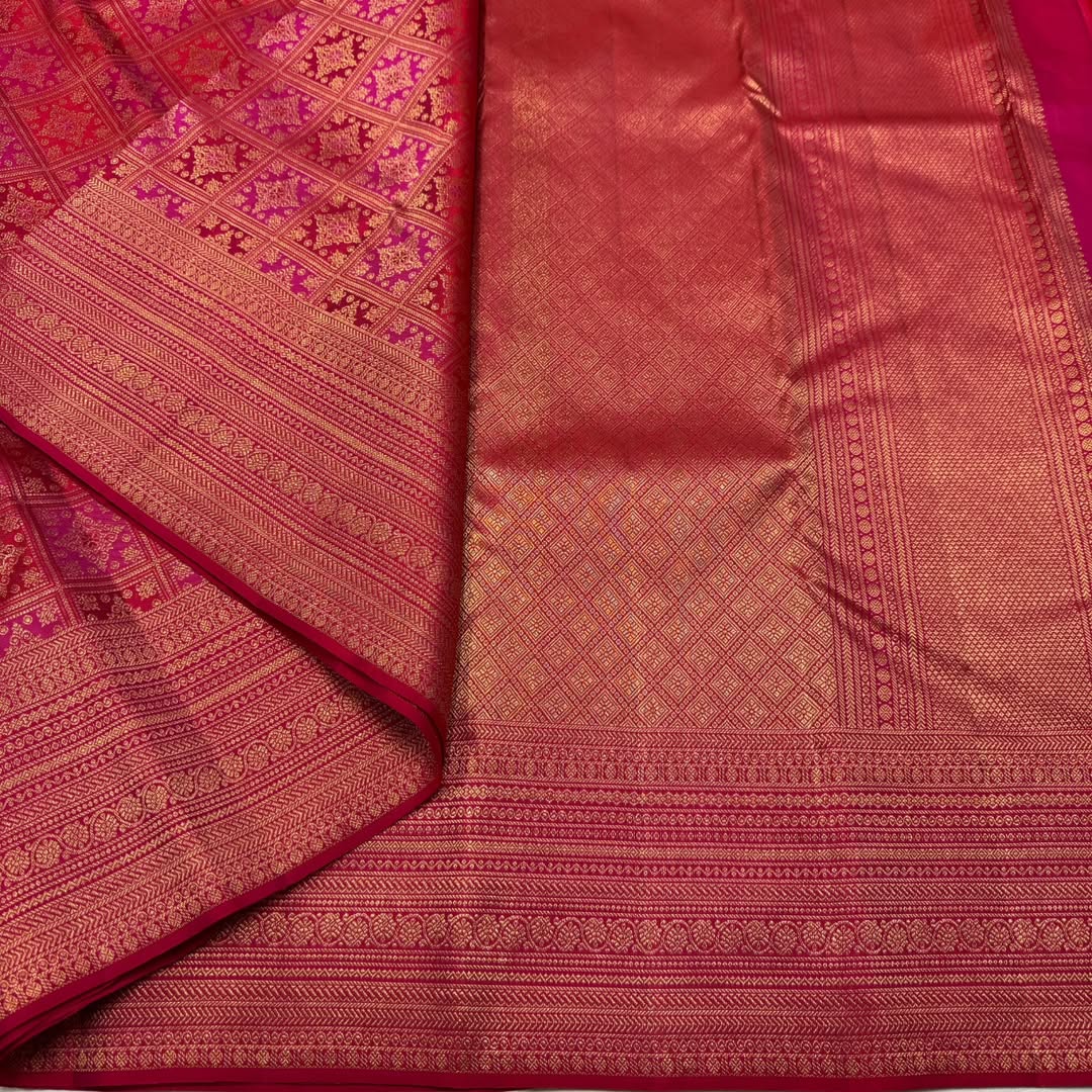 Enticing Dark Pink Soft Banarasi Silk Saree With Adorning Blouse Piece
