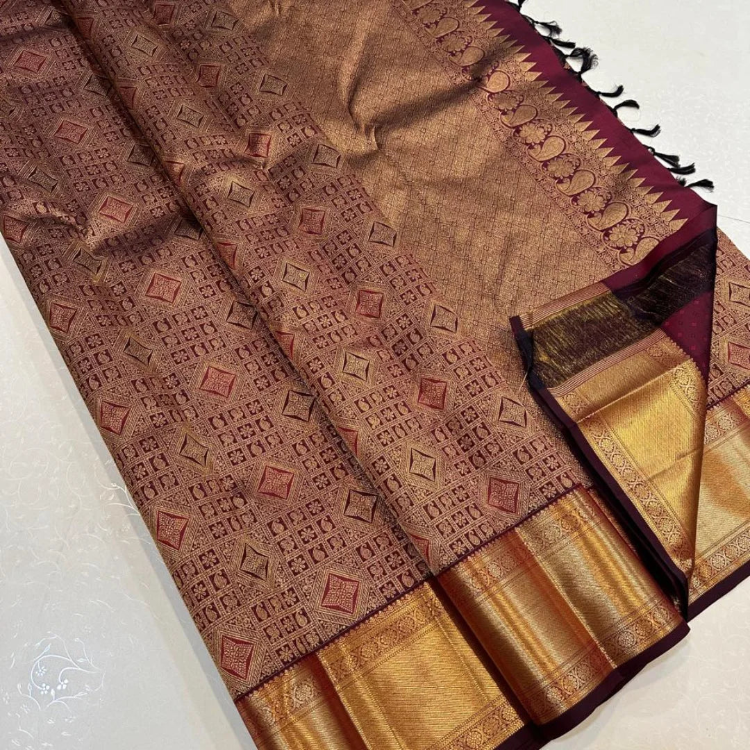 Posh Maroon Pure Zari Weaving Banarasi Silk Saree With Serendipity Blouse Piece