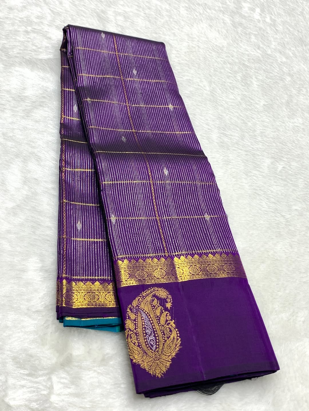 Radiant Purple Pure Zari Weaving Banarasi Silk Saree With Stunner Blouse Piece