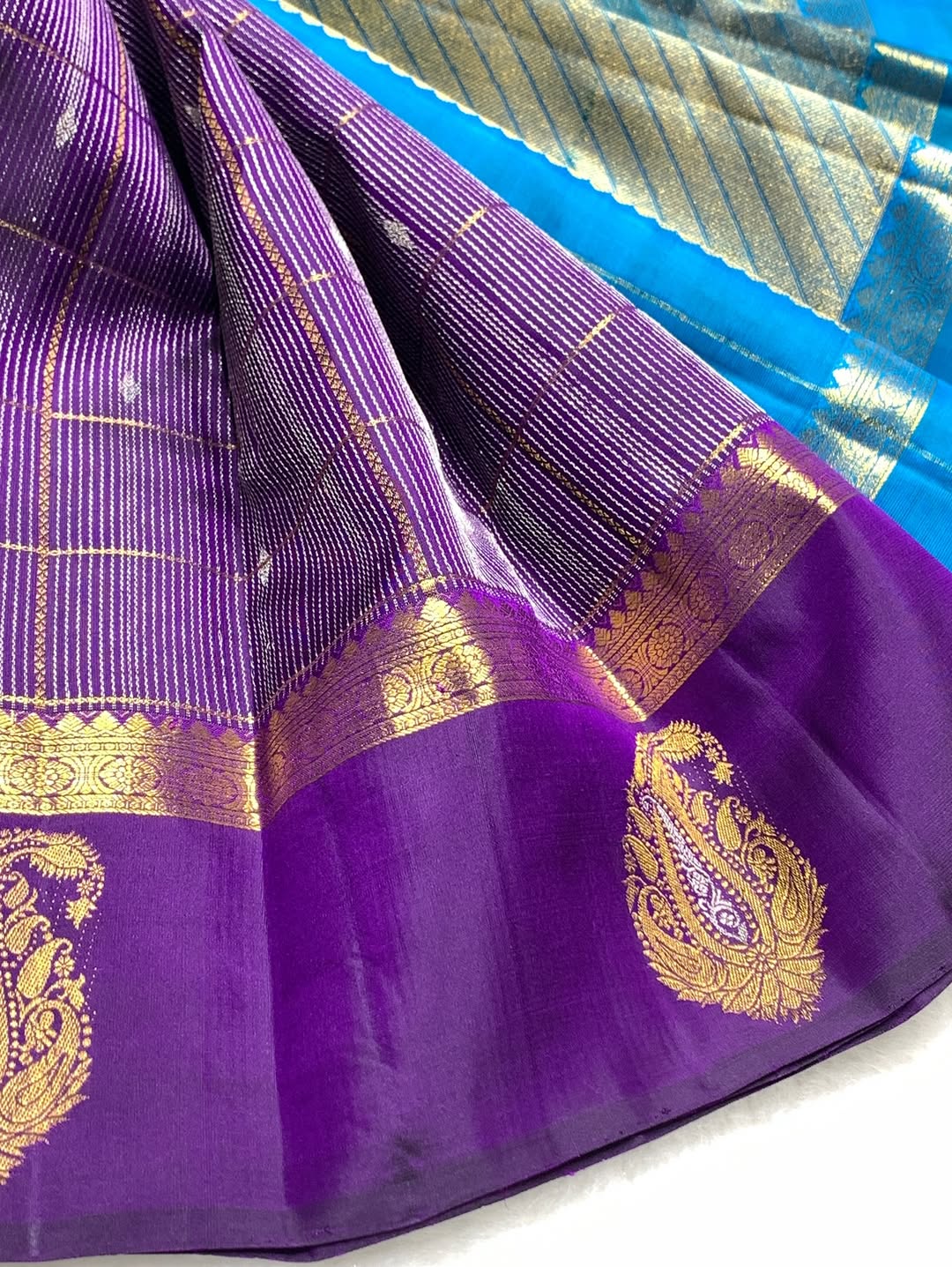 Radiant Purple Pure Zari Weaving Banarasi Silk Saree With Stunner Blouse Piece
