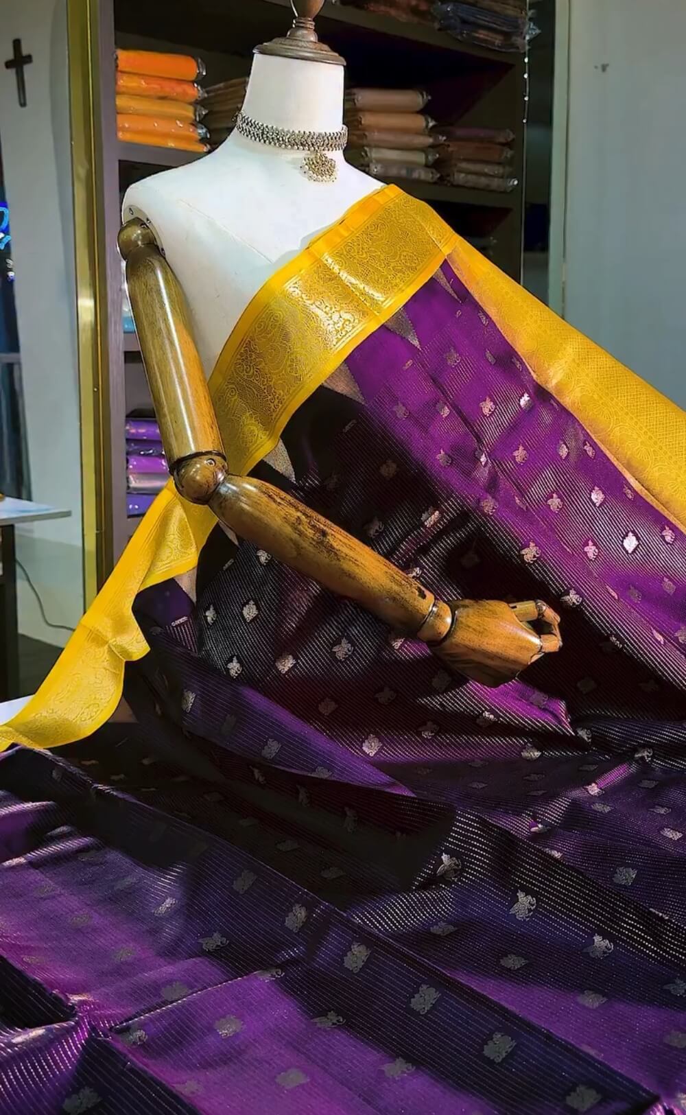 Pretty Purple Pure Zari Weaving Banarasi Silk Saree With Captivating Blouse Piece