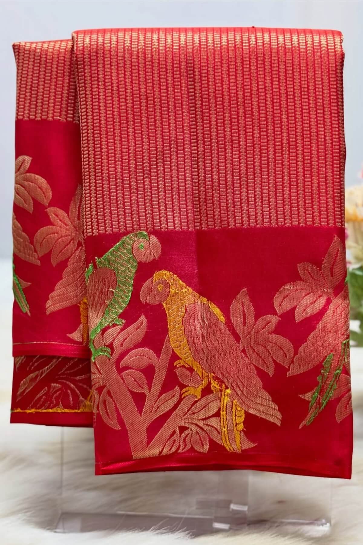 Surpassing Red Pure Zari Weaving Banarasi Silk Saree With Efflorescence Blouse Piece