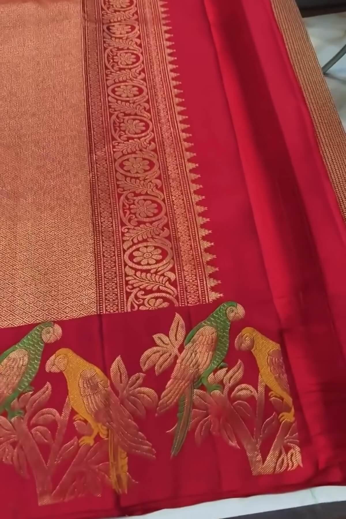 Surpassing Red Pure Zari Weaving Banarasi Silk Saree With Efflorescence Blouse Piece