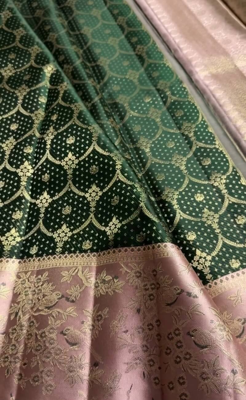 Magnificat Dark Green Pure Zari Weaving Banarasi Silk Saree With Rhapsody Blouse Piece