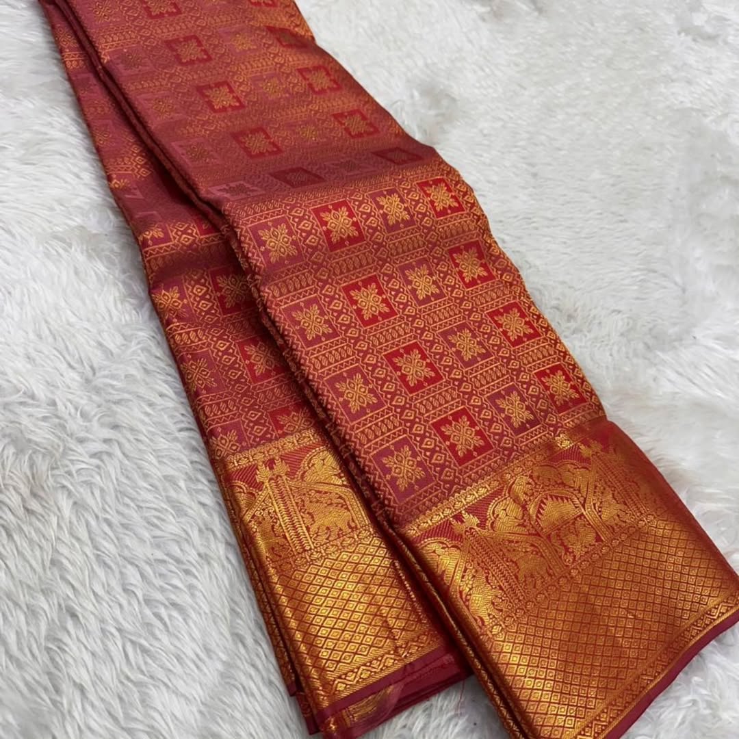 Whimsical Red Pure Zari Weaving Banarasi Silk Saree With Enthralling Blouse Piece