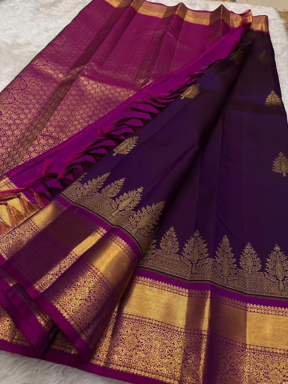 Marvellous Purple Pure Zari Weaving Banarasi Silk Saree With Smart Blouse Piece