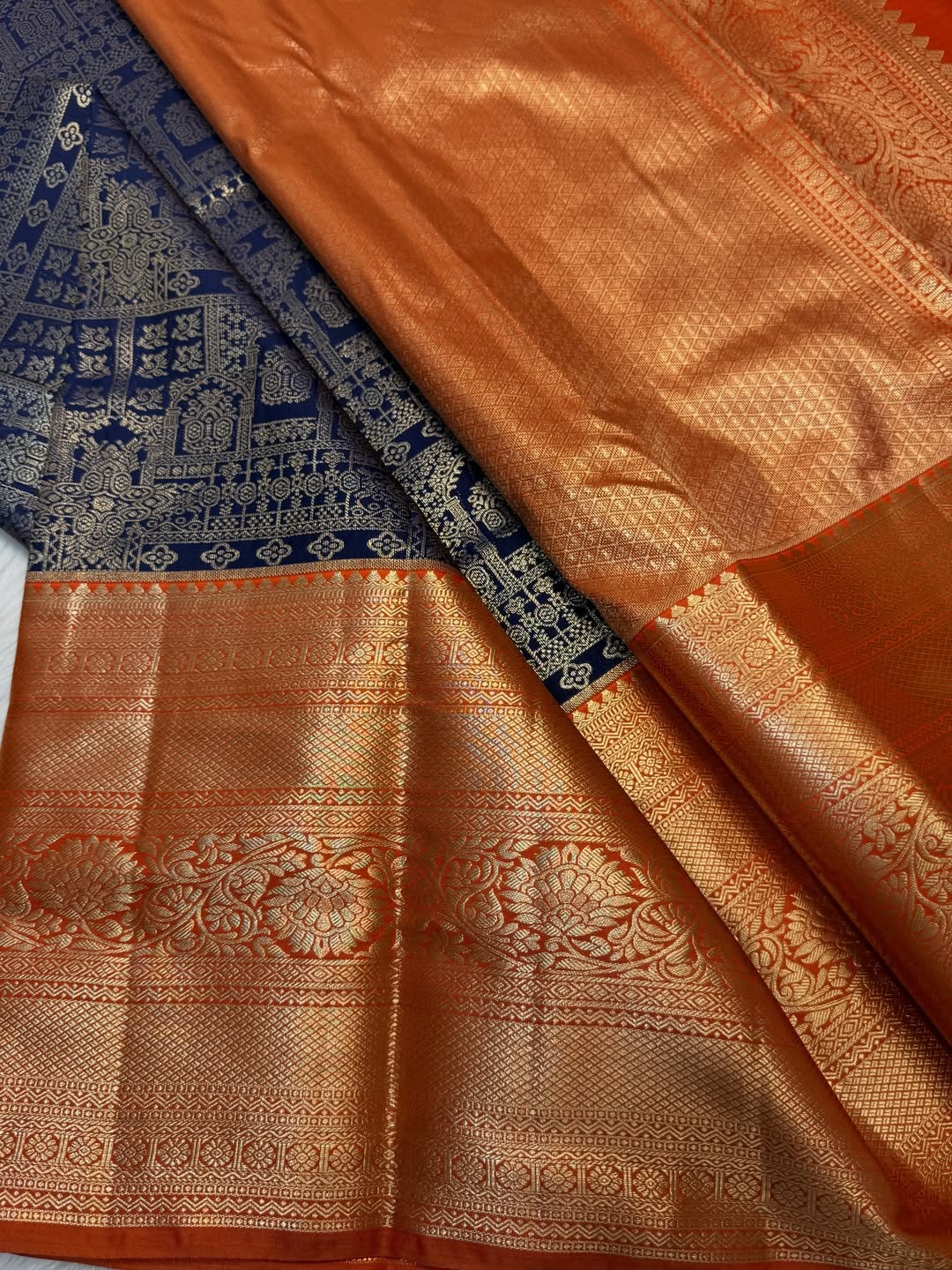 Entrancing Navy Blue Pure Zari Weaving Banarasi Silk Saree With Invaluable Blouse Piece
