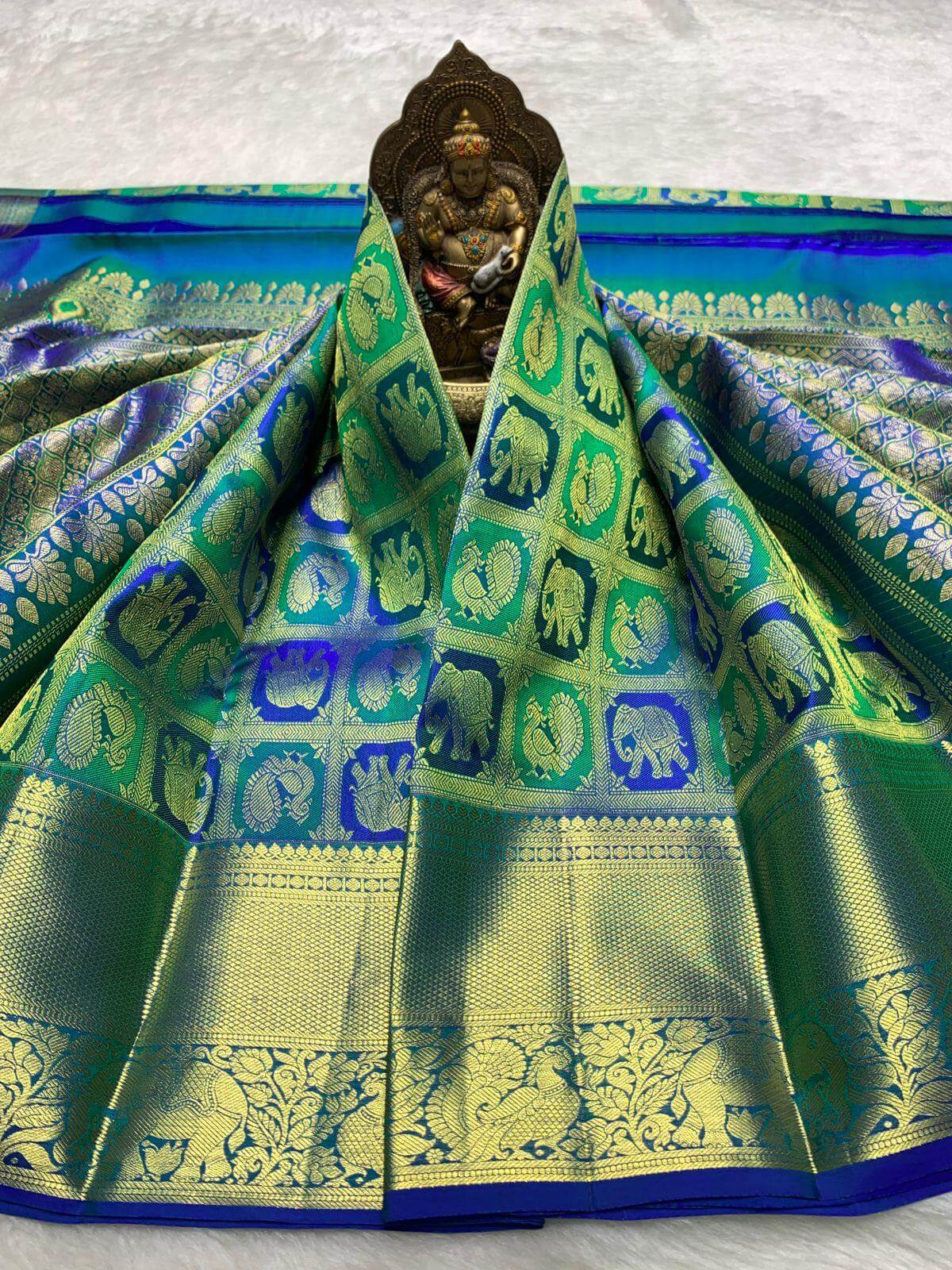 Amiable Royal Blue Pure Zari Weaving Banarasi Silk Saree With Twirling Blouse Piece