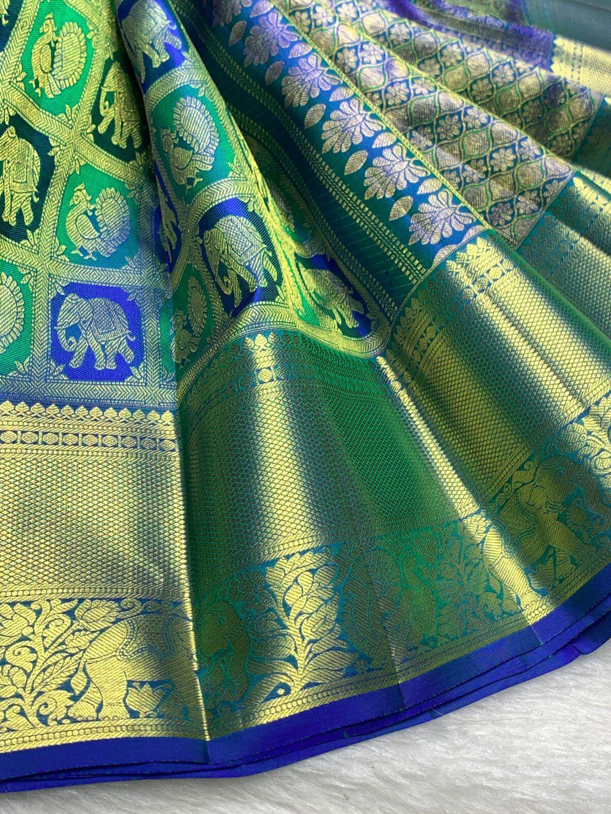 Amiable Royal Blue Pure Zari Weaving Banarasi Silk Saree With Twirling Blouse Piece