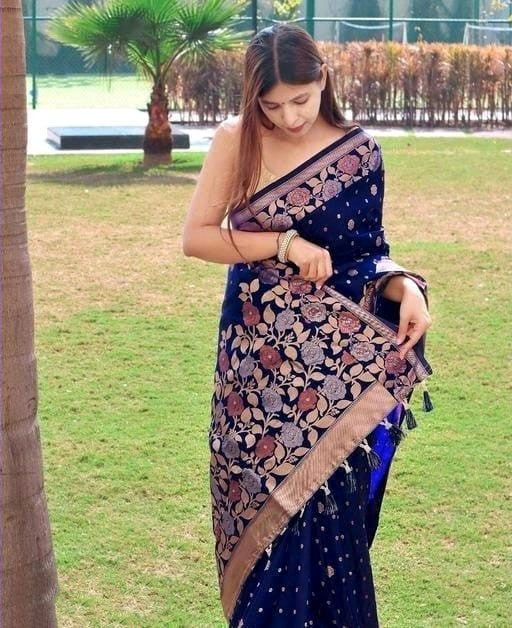 Profuse Navy Blue Soft Banarasi Silk Saree With Super extravagant Blouse Piece