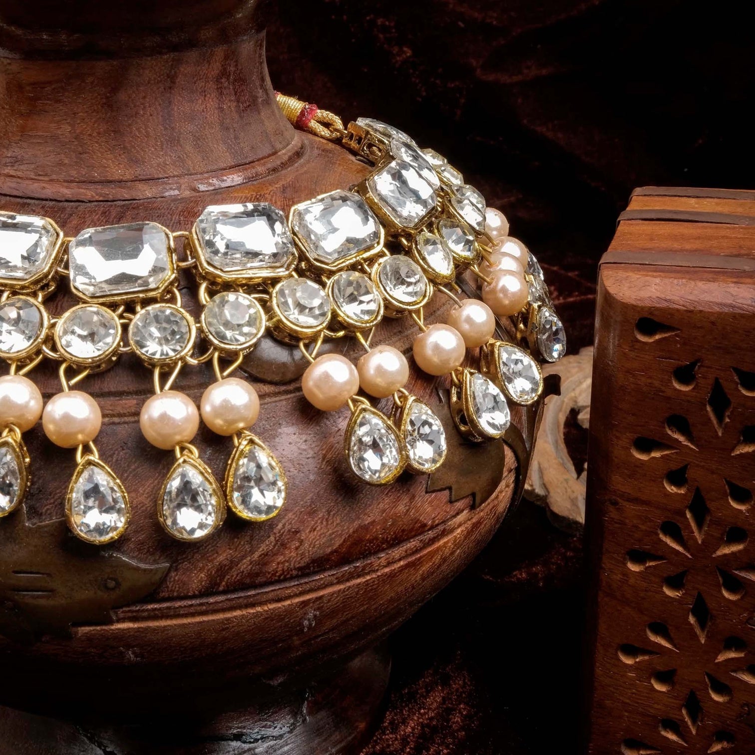 Heavy Dimond and Gold Plated Pearl Necklace Jewel Set (White, Rose Gold)