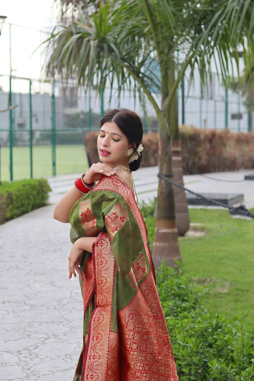 Trendy Green Organza Silk Saree With Dazzling Blouse Piece