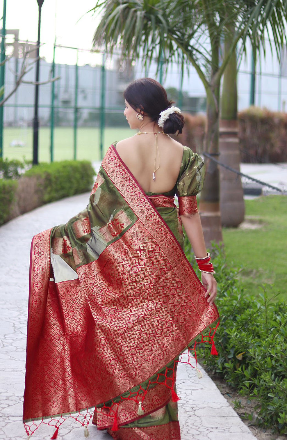 Trendy Green Organza Silk Saree With Dazzling Blouse Piece