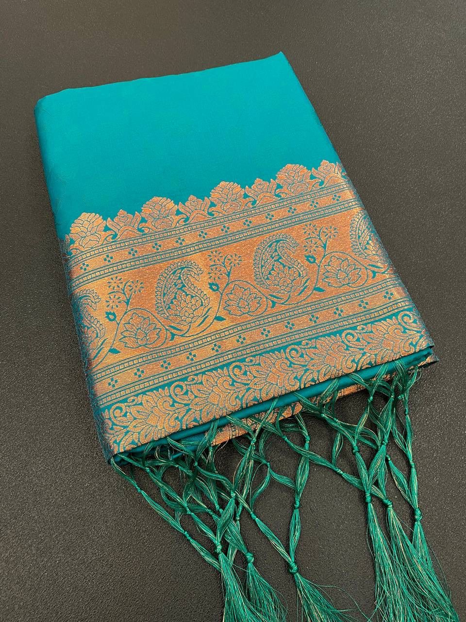 Elegant Firozi Soft Banarasi Silk Saree With Snazzy Blouse Piece
