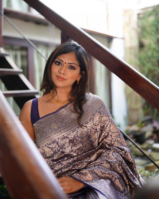 Precious Blue Soft Banarasi Silk Saree With Unequalled Blouse Piece