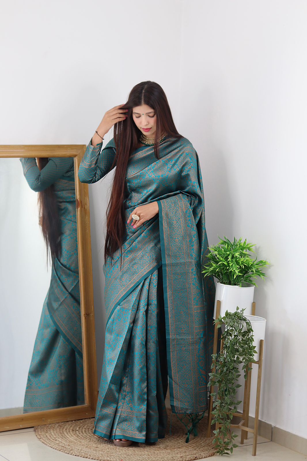 Demanding Rama Soft Banarasi Silk Saree With Lovely Blouse Piece