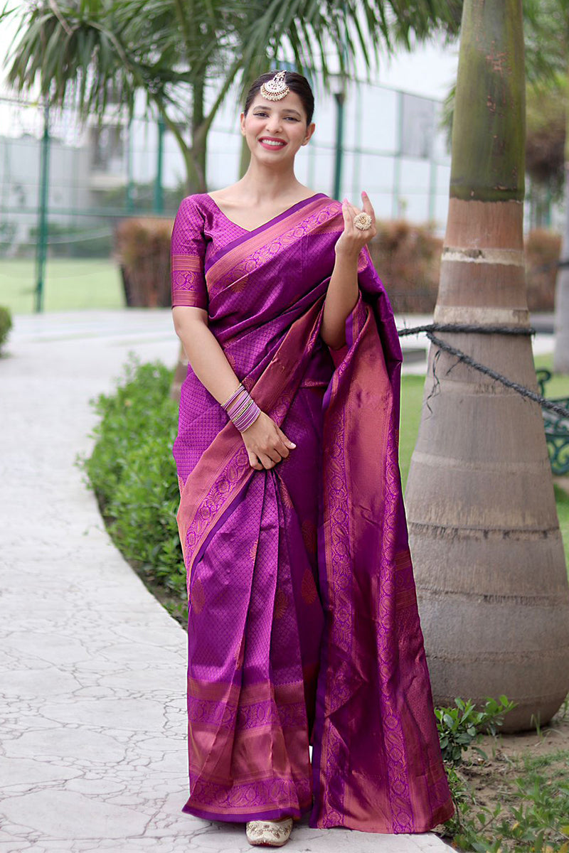 Tremendous Purple Soft Banarasi Silk Saree With Sizzling Blouse Piece