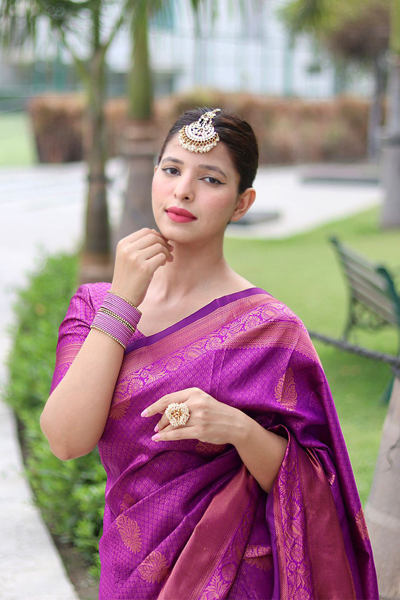 Tremendous Purple Soft Banarasi Silk Saree With Sizzling Blouse Piece
