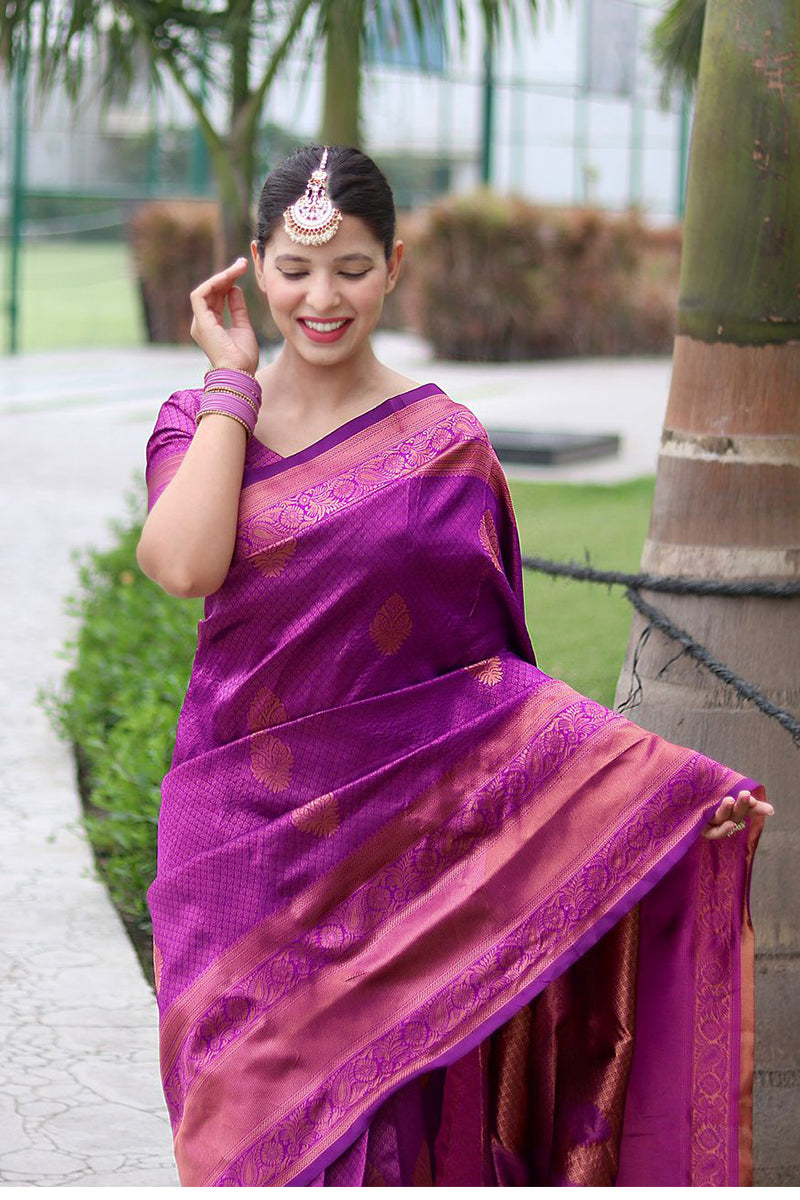 Tremendous Purple Soft Banarasi Silk Saree With Sizzling Blouse Piece