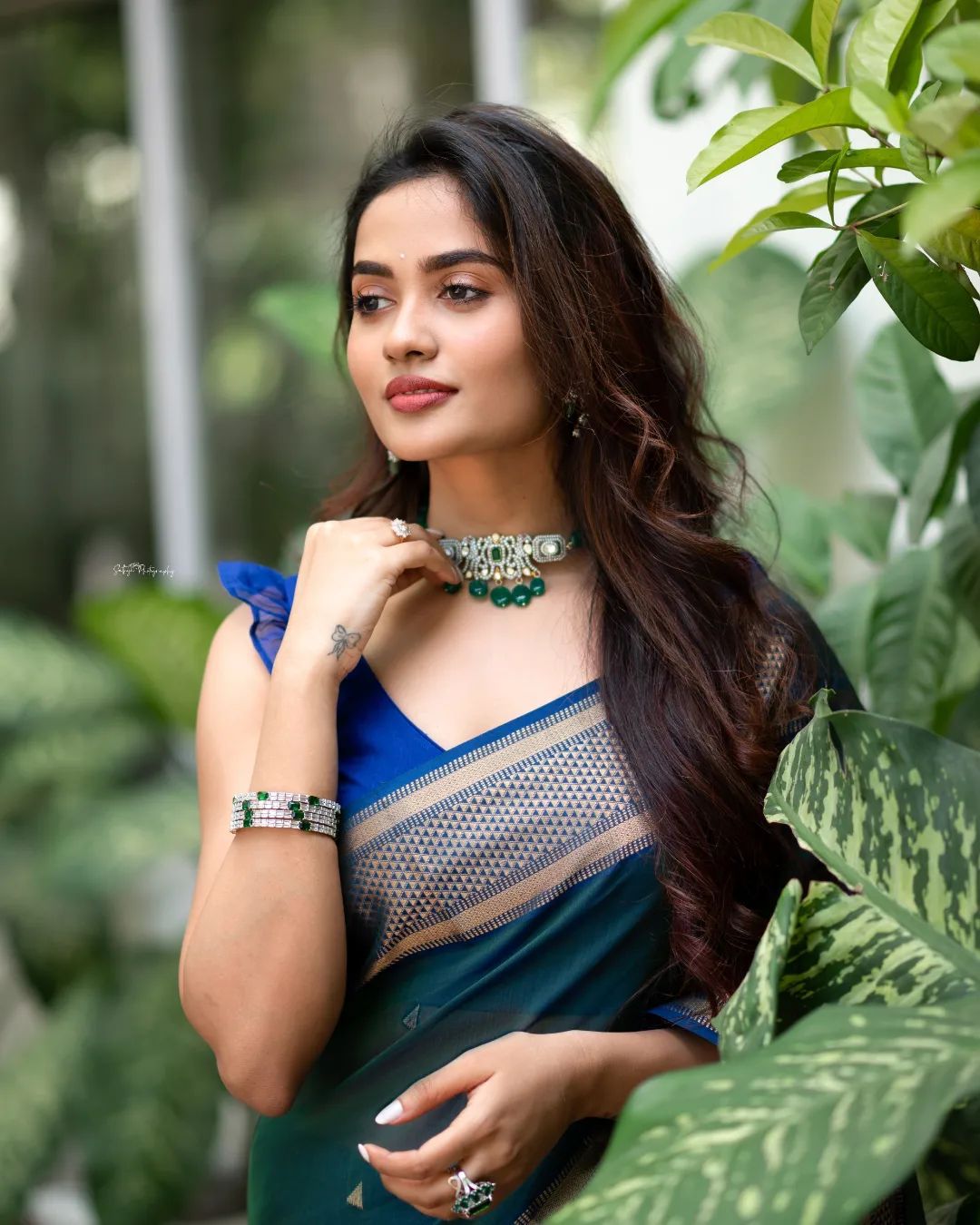 Outstanding Rama Soft Silk Saree With Snazzy Blouse Piece