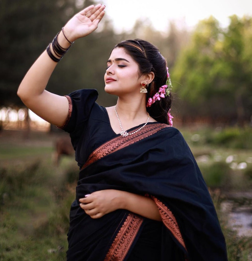Proficient Black Soft Banarasi Silk Saree With Tremendous louse Piece