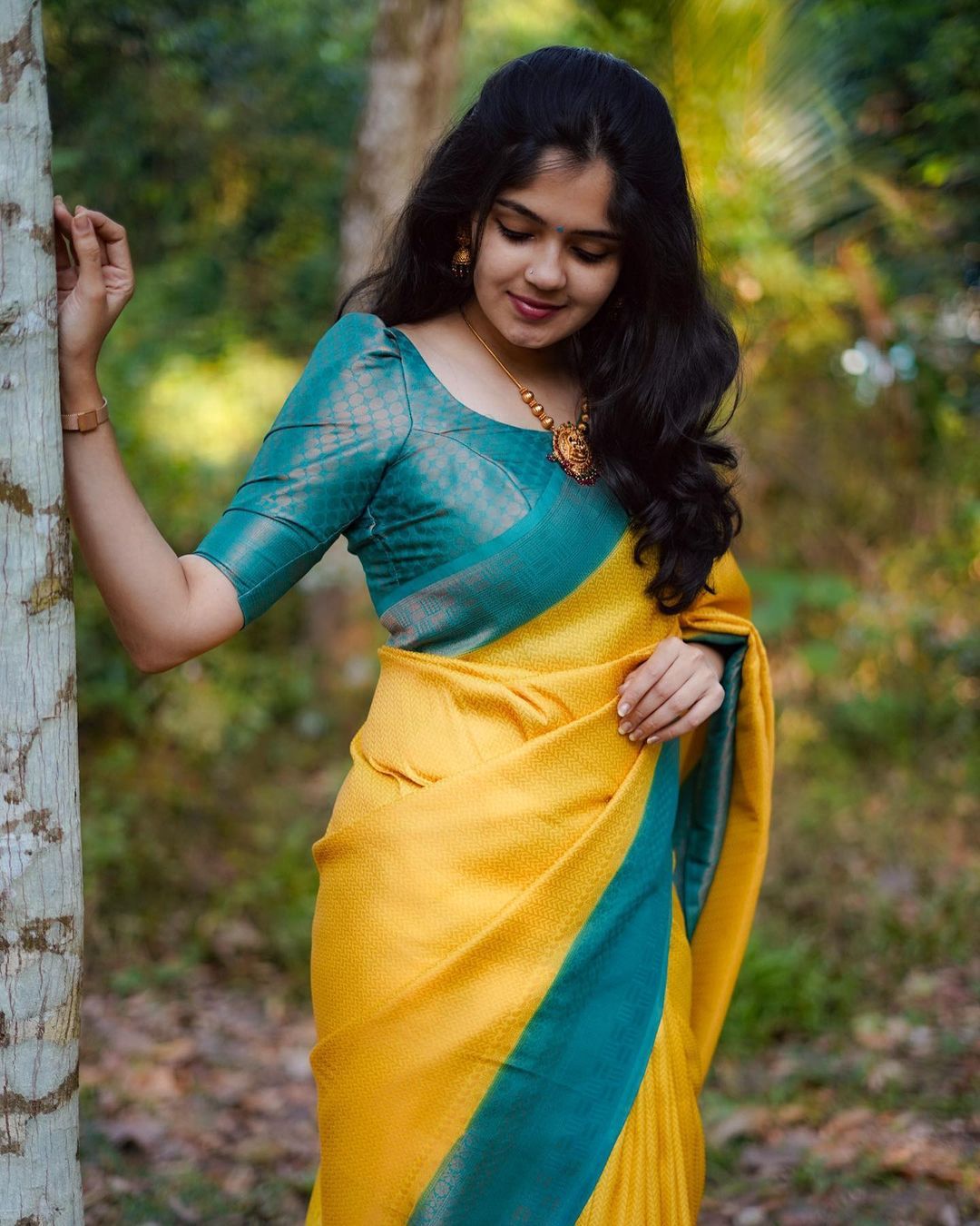 Inspiring Yellow Soft Silk Saree With Fairytale Blouse Piece