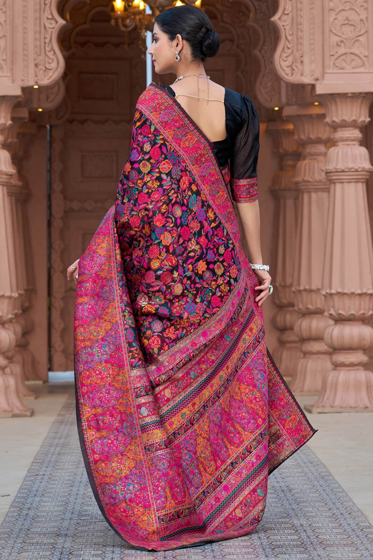Mesmerising Black Pashmina Saree With Flaunt Blouse Piece