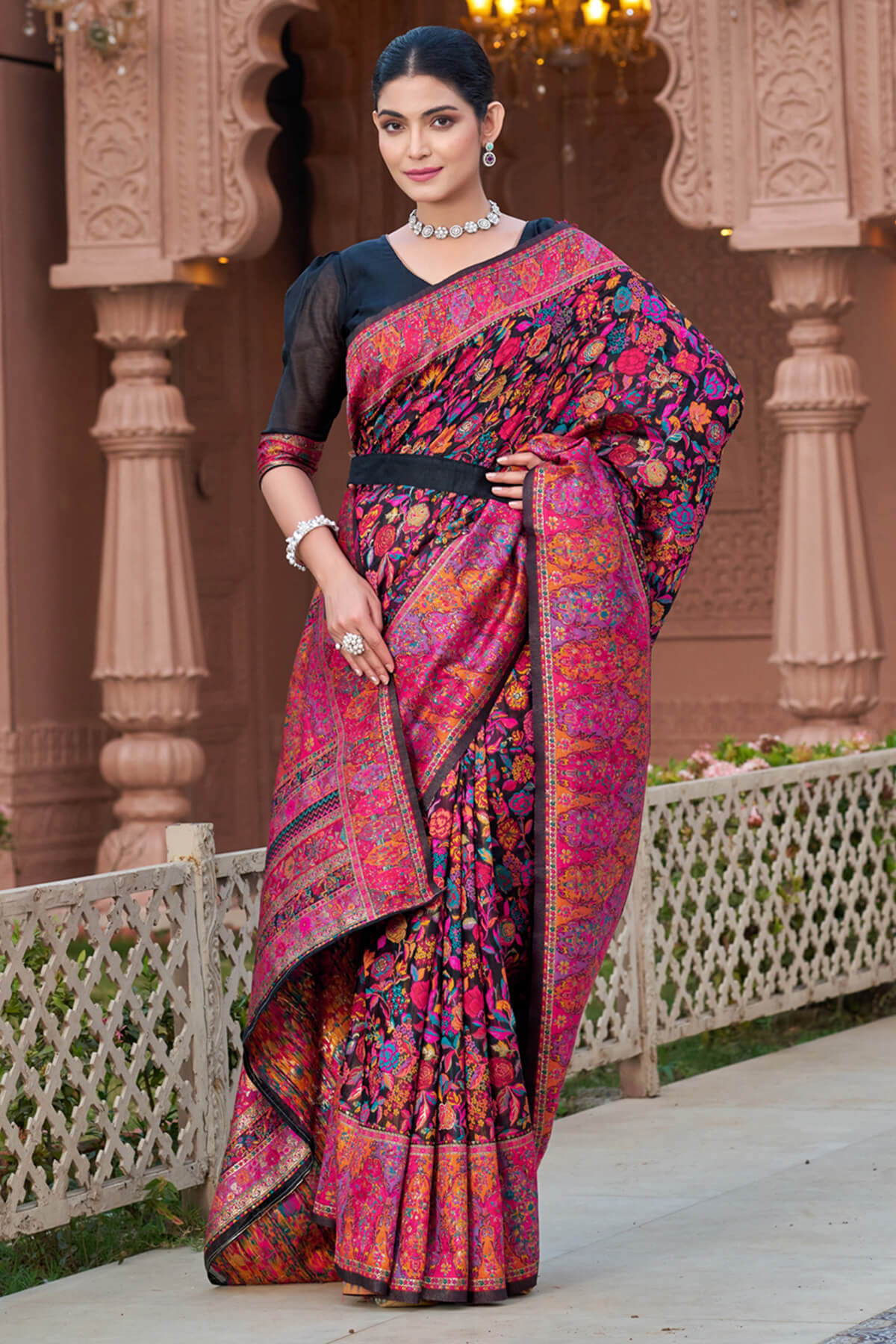 Mesmerising Black Pashmina Saree With Flaunt Blouse Piece