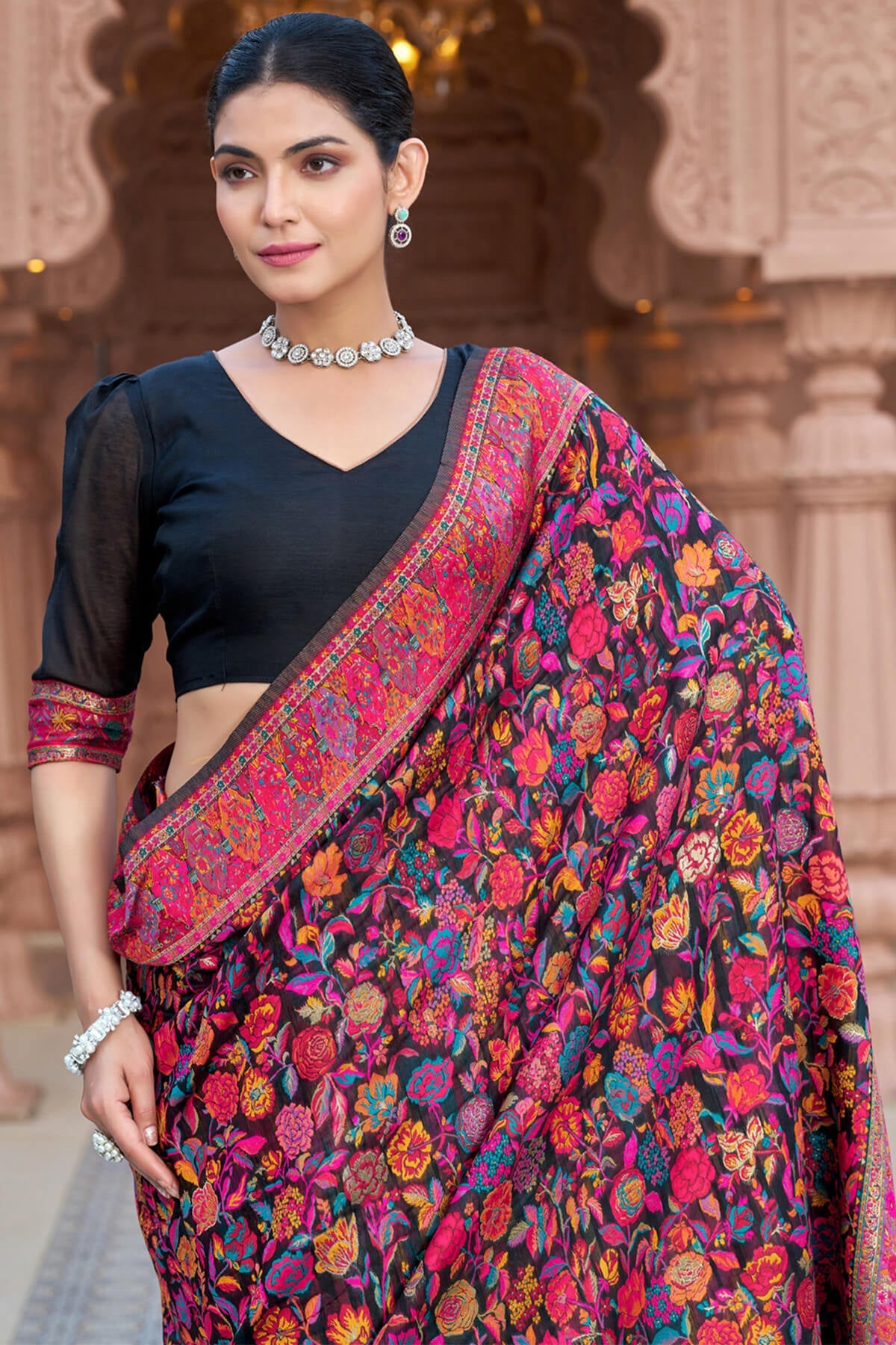 Mesmerising Black Pashmina Saree With Flaunt Blouse Piece
