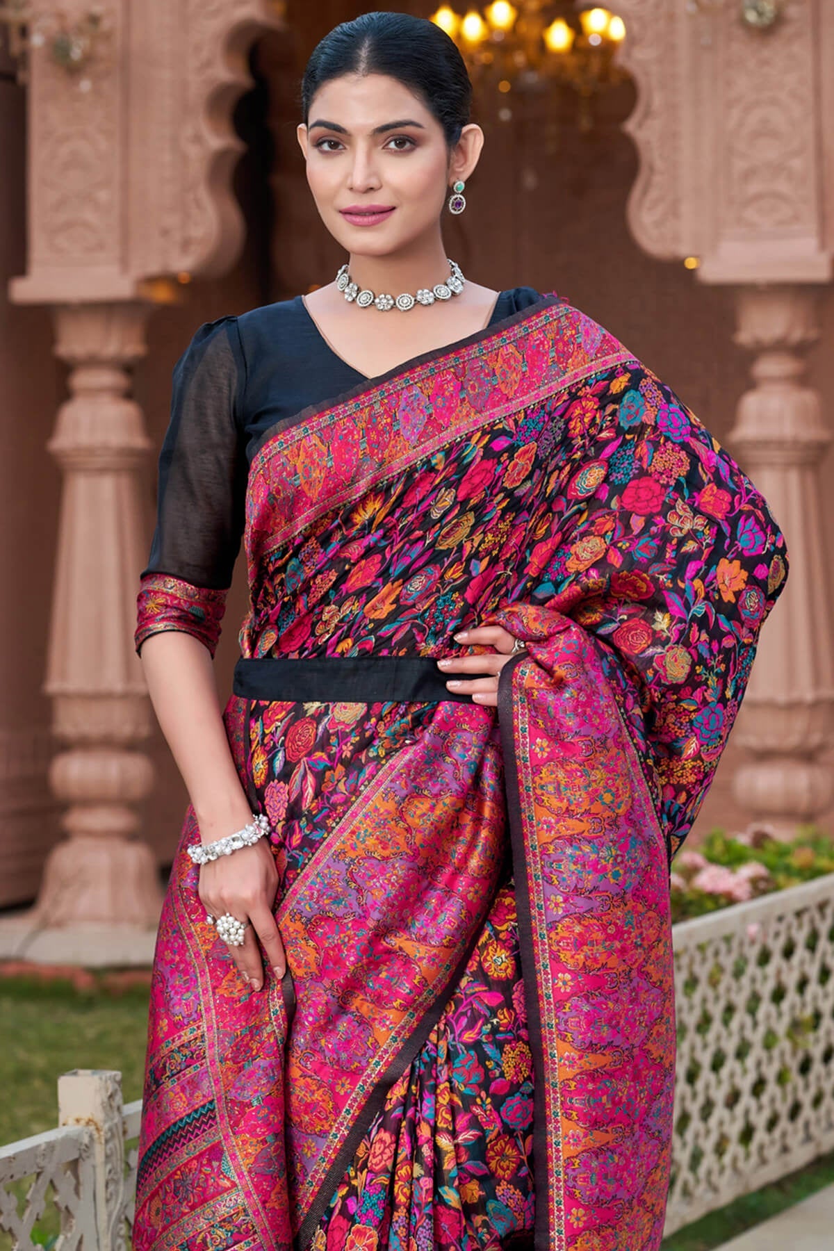 Mesmerising Black Pashmina Saree With Flaunt Blouse Piece