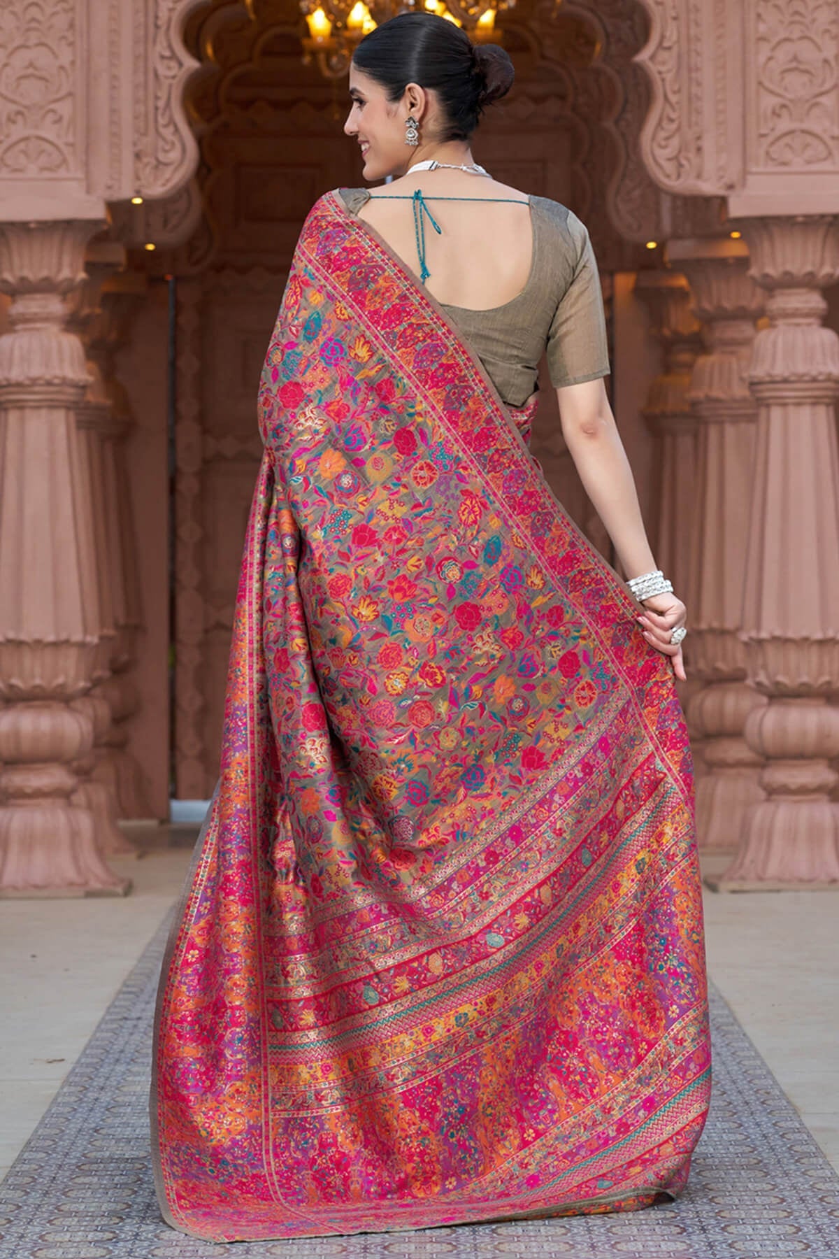 Proficient Grey Pashmina Saree With Elaborate Blouse Piece