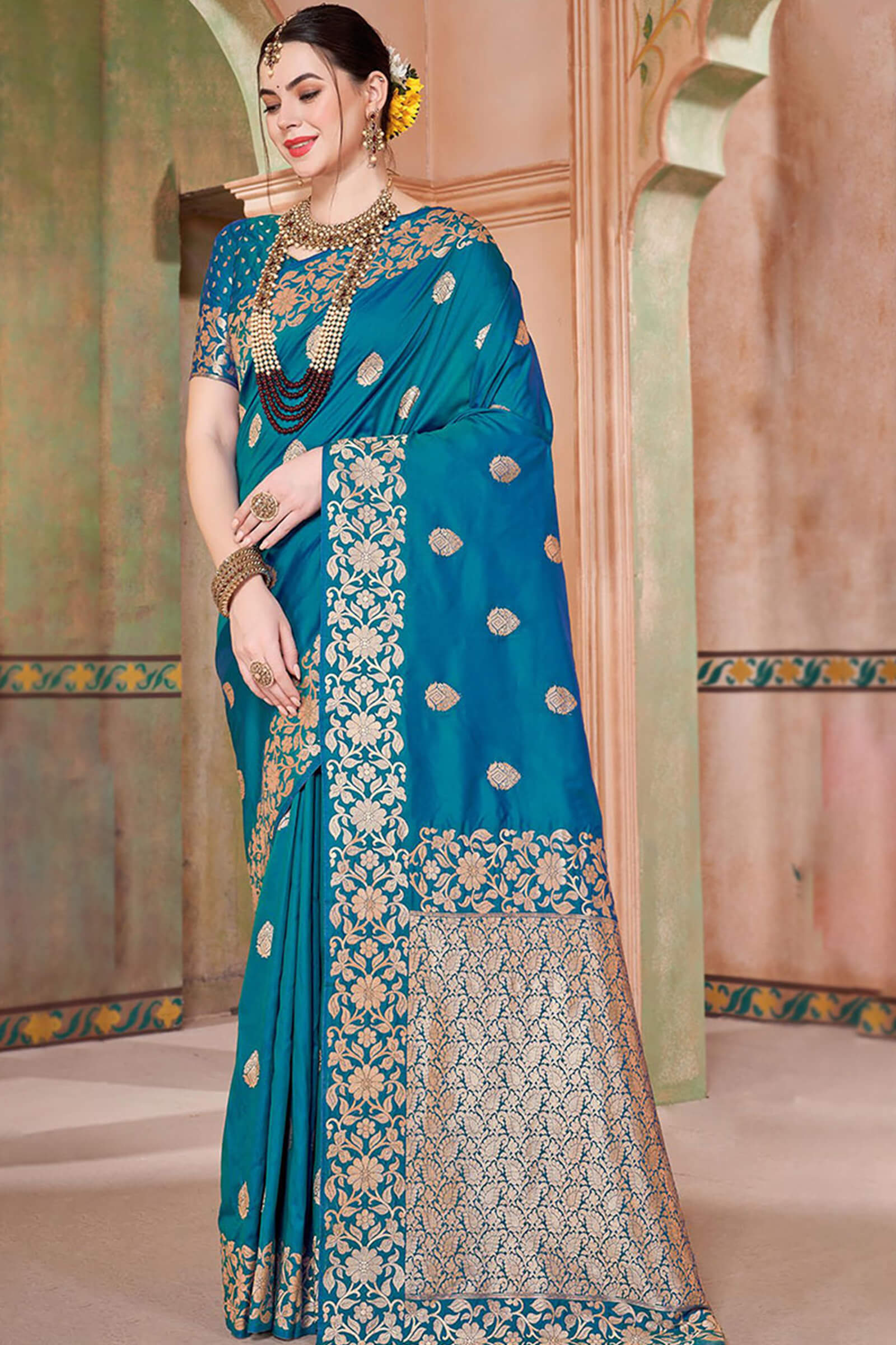 Splendorous Firozi Soft Banarasi Silk Saree With Most Flattering Blouse Piece