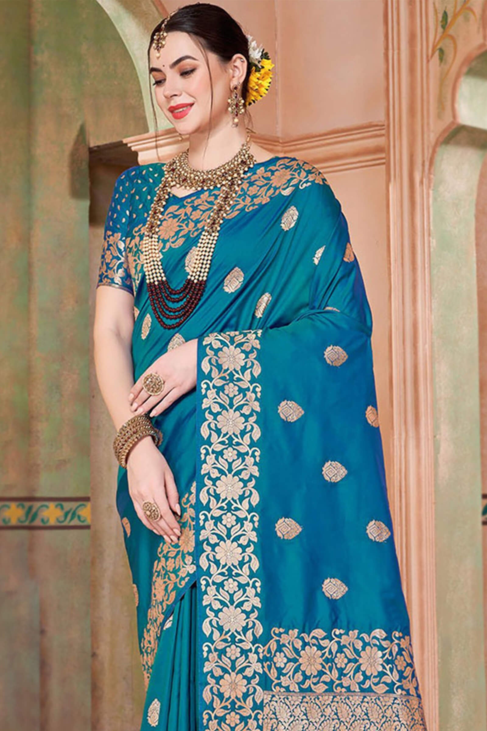 Splendorous Firozi Soft Banarasi Silk Saree With Most Flattering Blouse Piece
